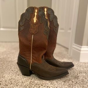 Womens size 8 dark brown w/ gold accent western boots - New (no tags).